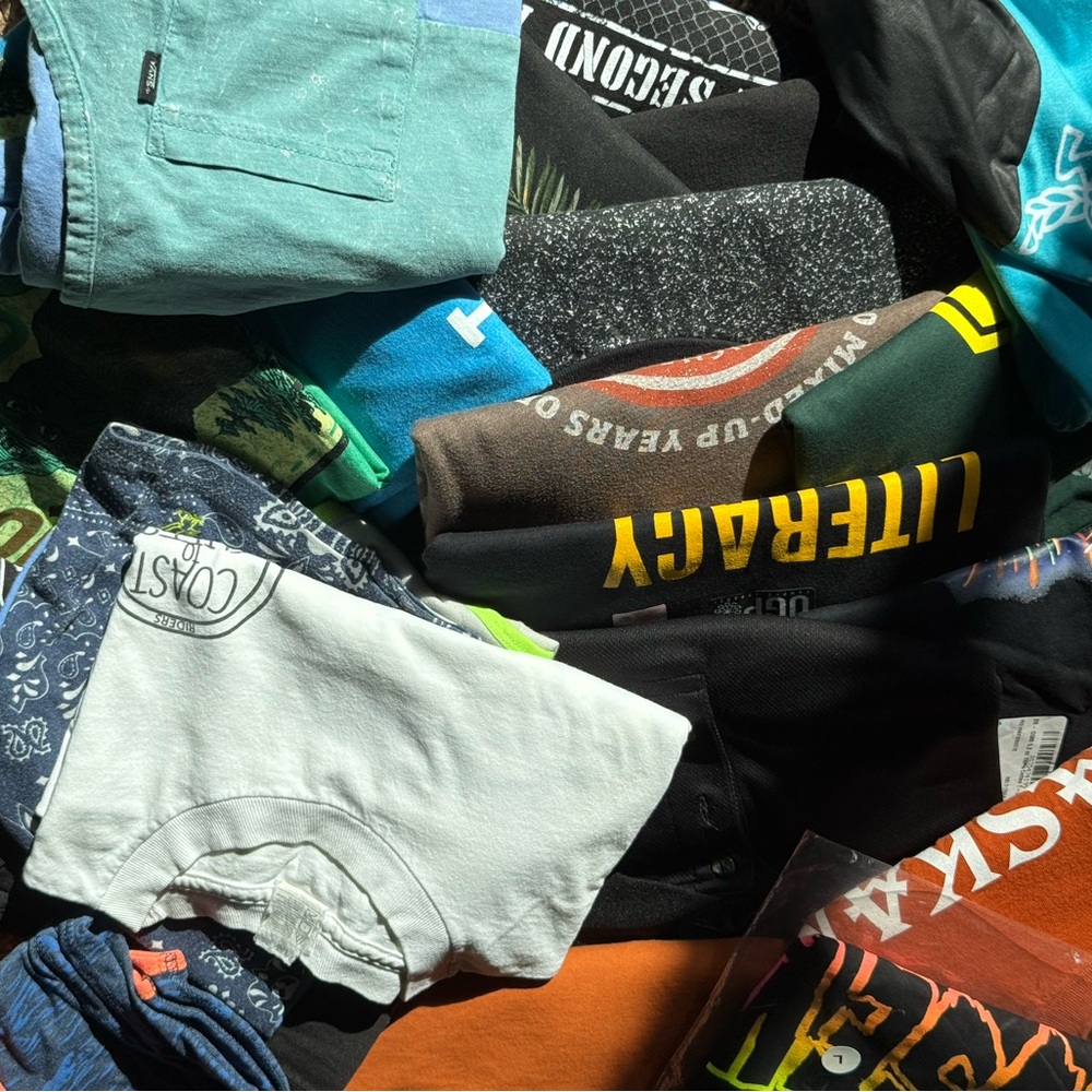 Assorted Graphic T-Shirts Collection (20 pack)